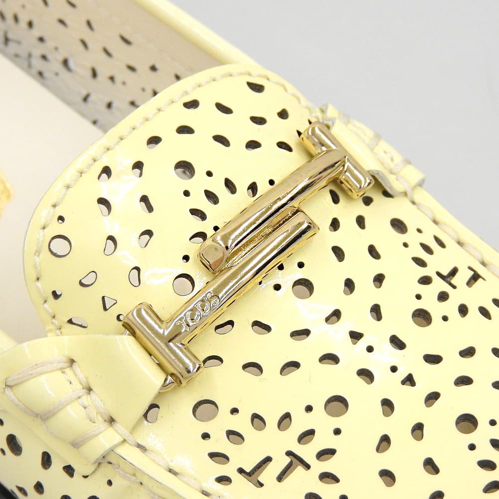 TOD'S トッズ パンチング モカシン ドライビングシューズ レディース クリーム 36 1/2 250602 シューズ