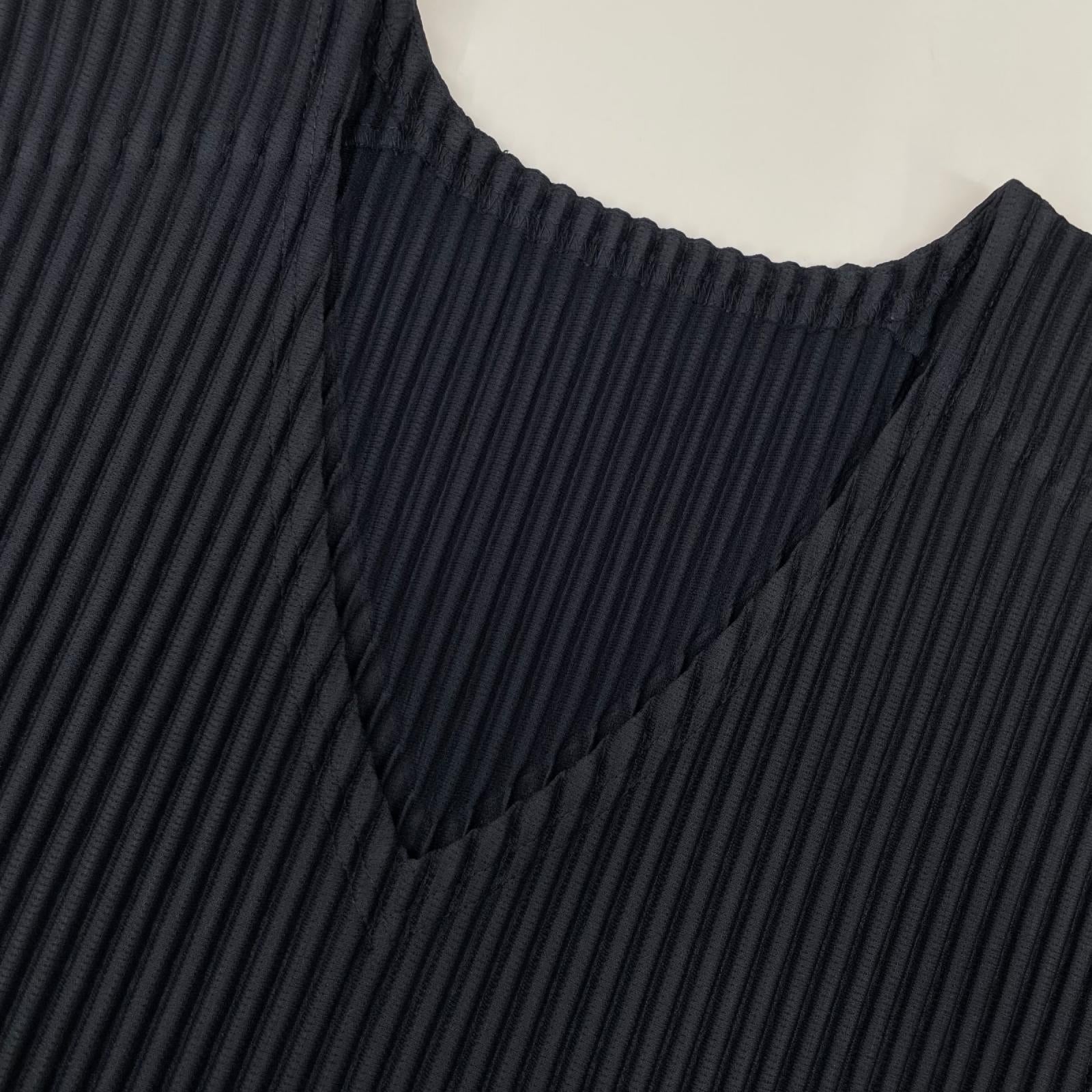 HOMME PLISSE ISSEY MIYAKE オムプリッセ イッセイミヤケ 25AW HP55JE510 ネイビー BASICS Vネック プリーツ ベスト ベスト