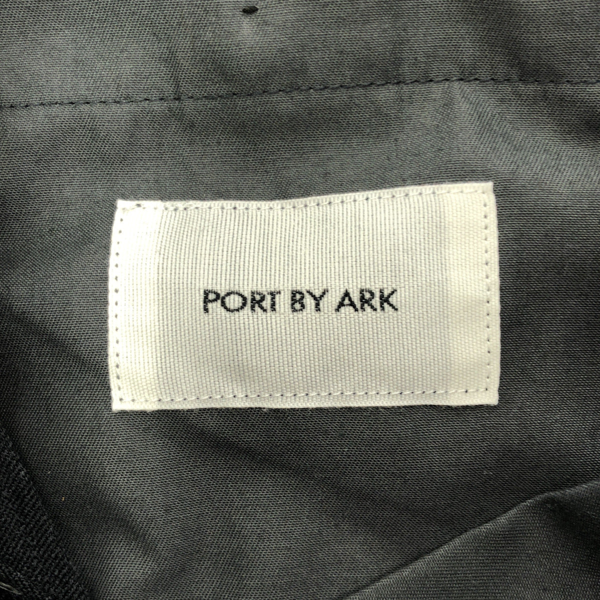 PORT BY ARK ポートバイアーク PO16-P003 チャコール Curve Trousers スラックスパンツ ボトムス