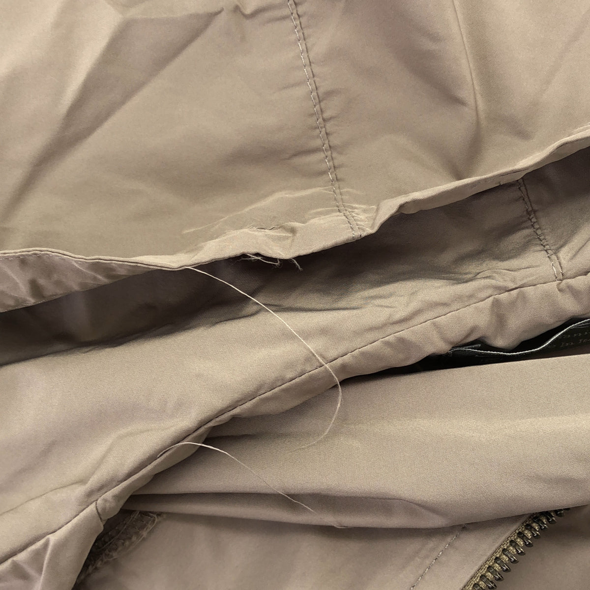 stefania carrera ステファニアカレラ 【LUKSO】ベージュ フーディ ジップアップナイロンコート トップス