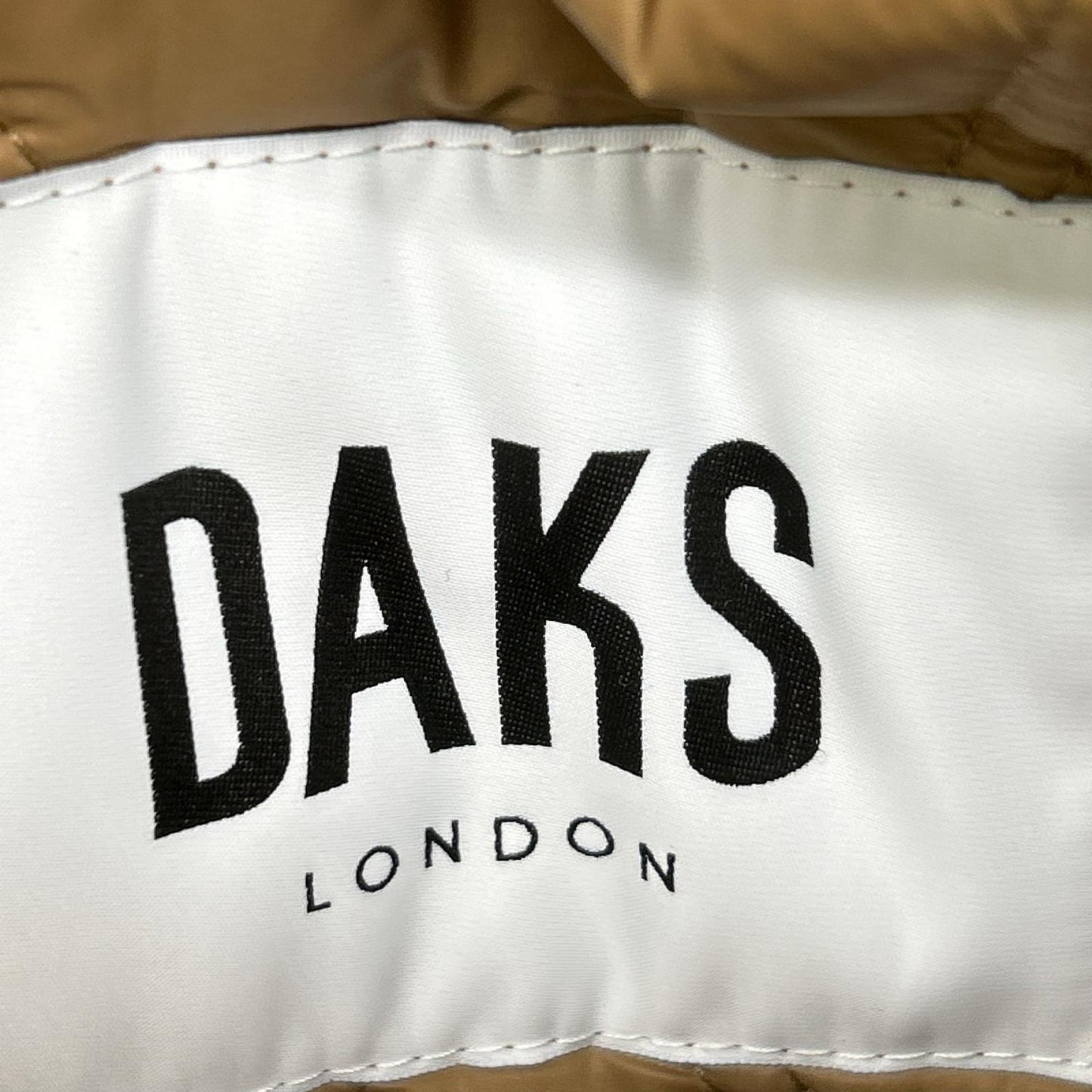 DAKS ダックス 14-481015 ベージュ キルティング×総柄 リブネック ベルト付き リバーシブルジップアップコート コート