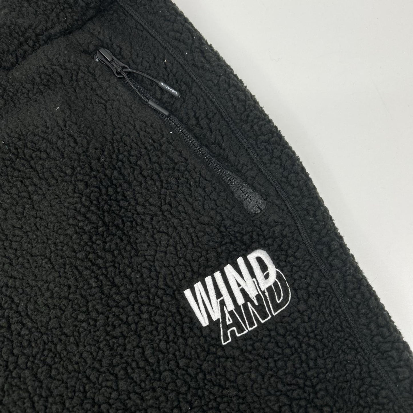 WIND AND SEA ウィンダンシ― WDS-C-PRT-26-Q2-PT-01 ブラック POLARTEC Thermal Boa Fleece Pants ボトムス