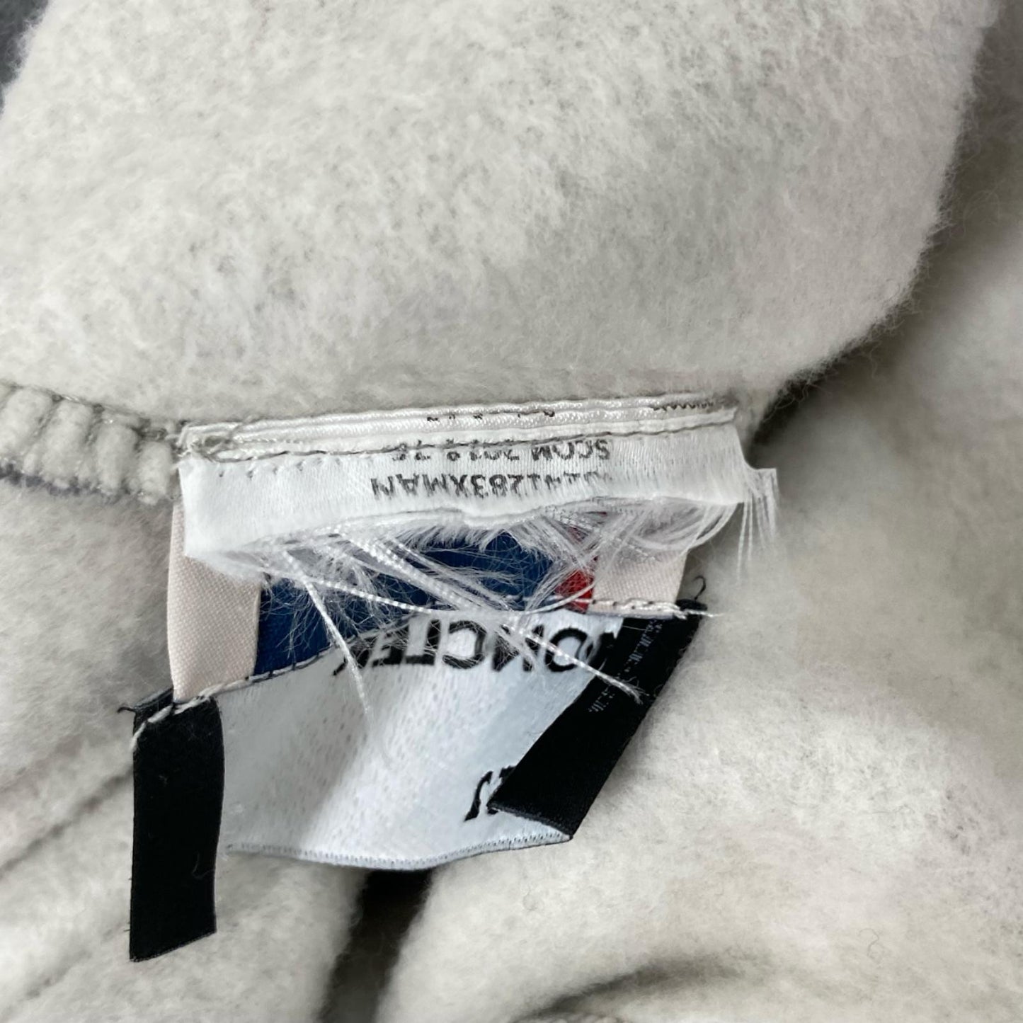 MONCLER モンクレール ジーニアス 2 モンクレール 1952 グレー 顔刺繍 トレーナー トップス