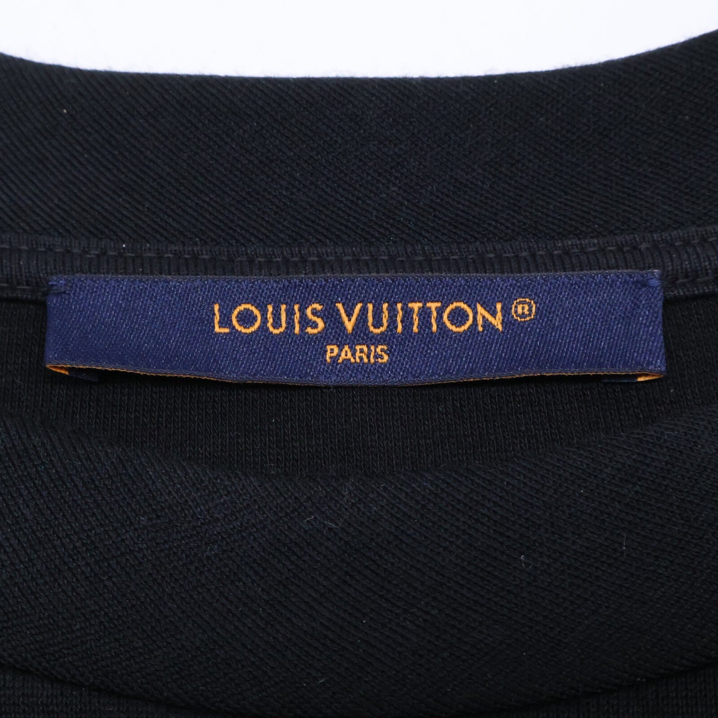 LOUIS VUITTON ルイヴィトン 【美品/国内正規/25年製】RM252ME RWC HTY42W LVエンベリッシュド ジャージー 半袖Tシャツ トップス