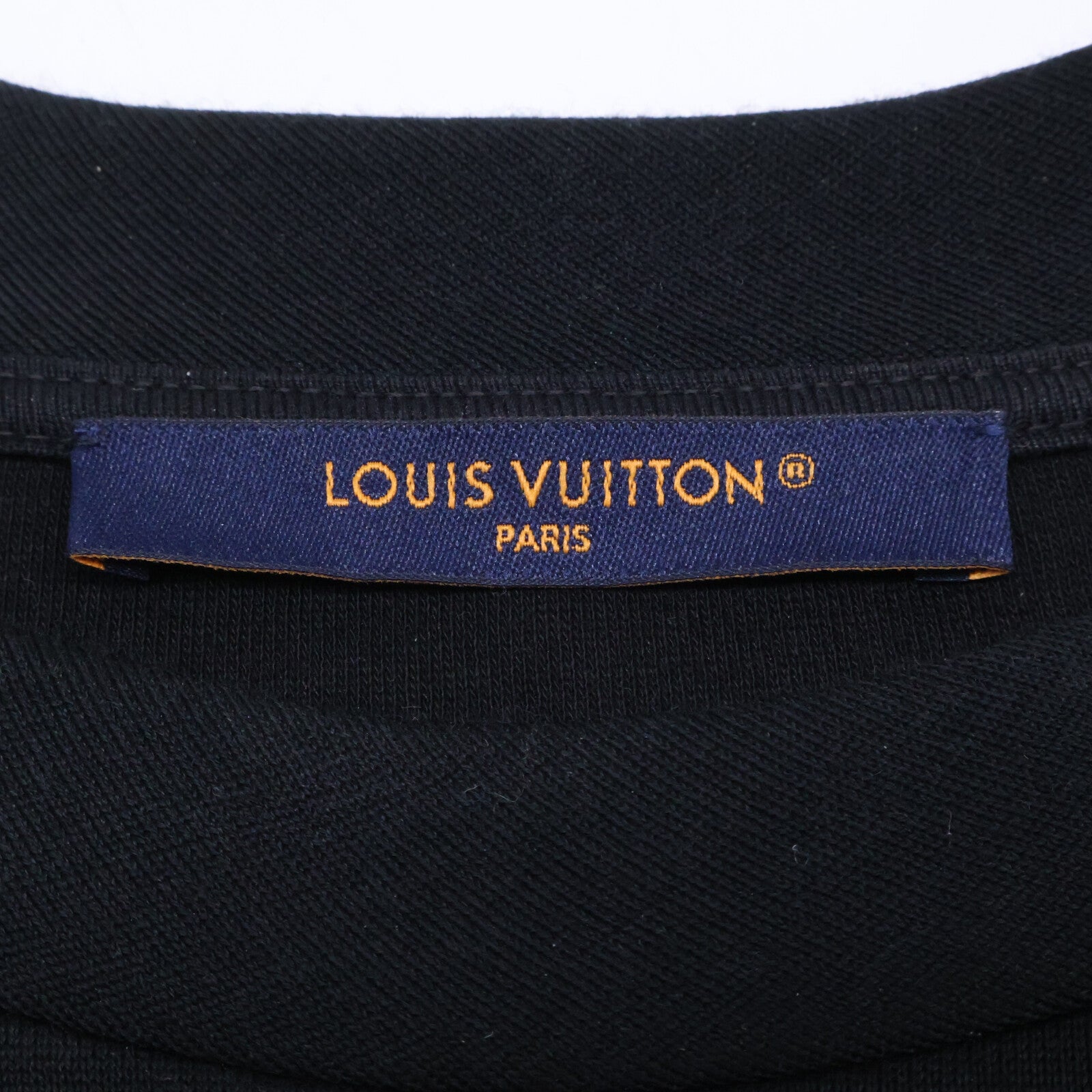 LOUIS VUITTON ルイヴィトン 【美品/国内正規/25年製】RM252ME RWC HTY42W LVエンベリッシュド ジャージー 半袖Tシャツ トップス