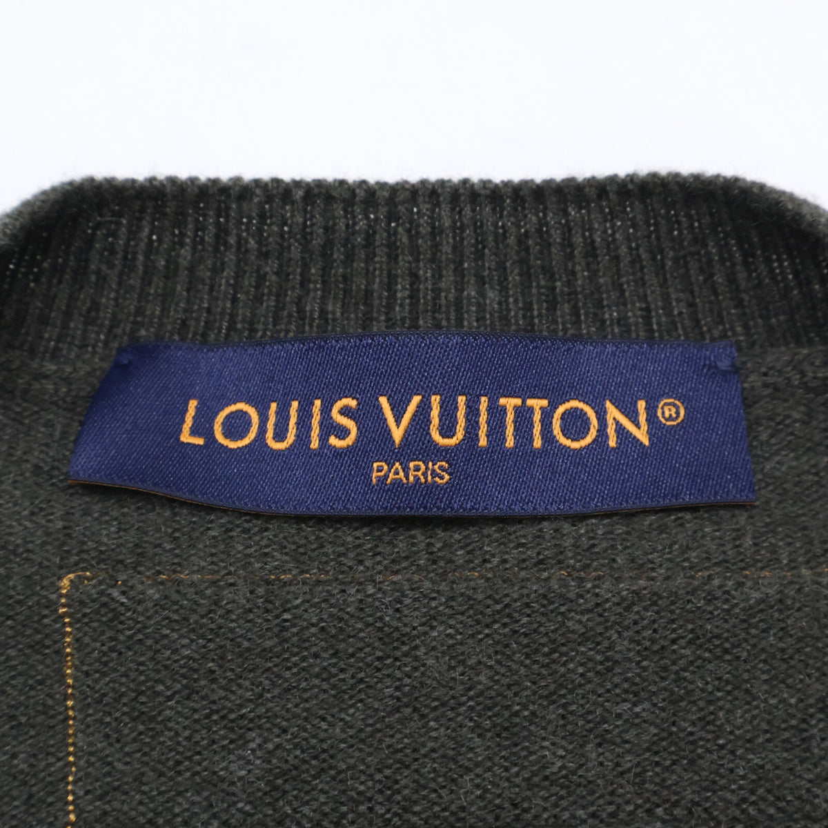 LOUIS VUITTON ルイヴィトン 【国内正規/23年製】RM231Q GK1 HMN40W LVエンボスロゴ カシミヤｘシルク ニットセーター トップス