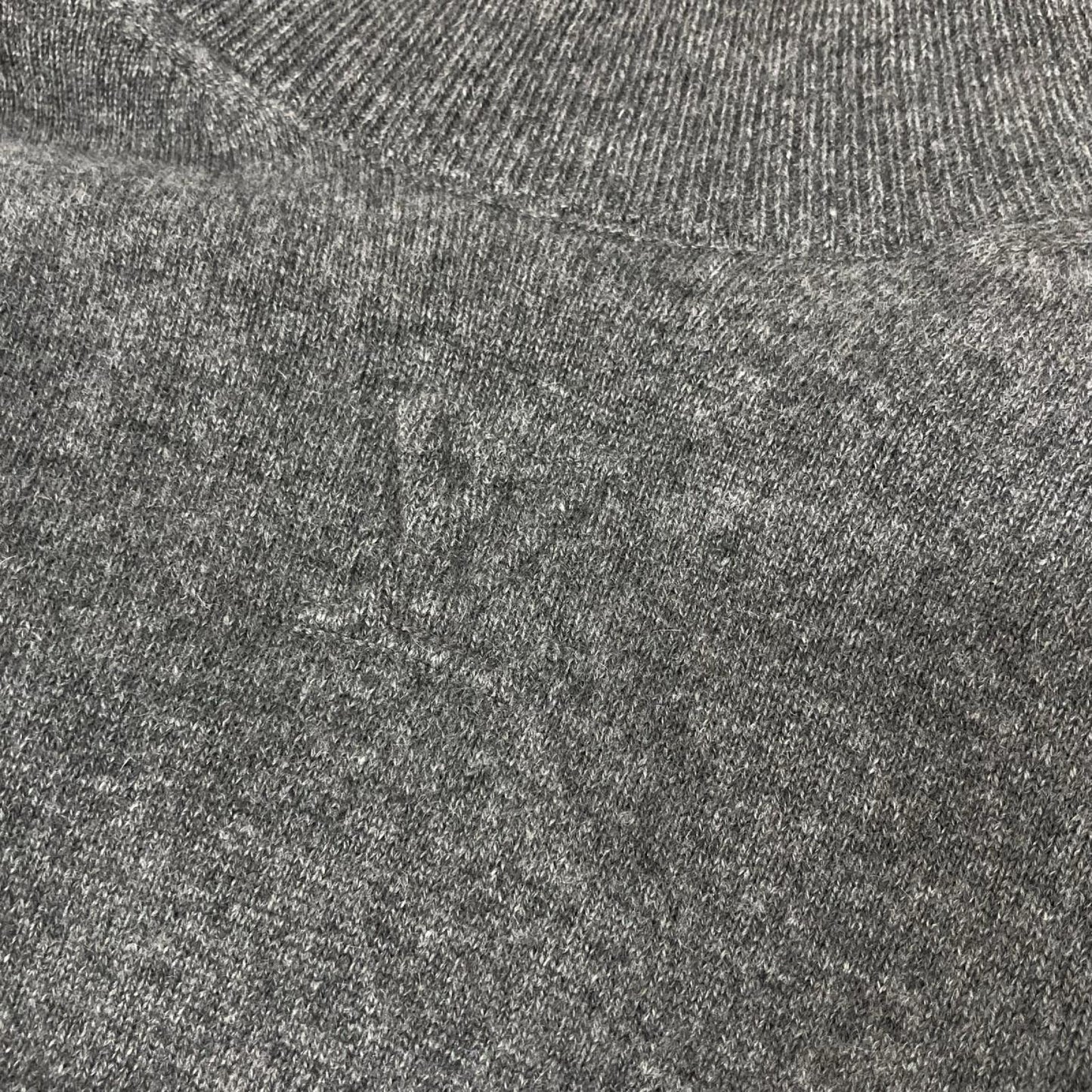 LOUIS VUITTON ルイヴィトン RM221Q JZE HMN41W 22SS グレー カシミヤシルク LV エンボスロゴ インサイドアウト タートルネックニット トップス