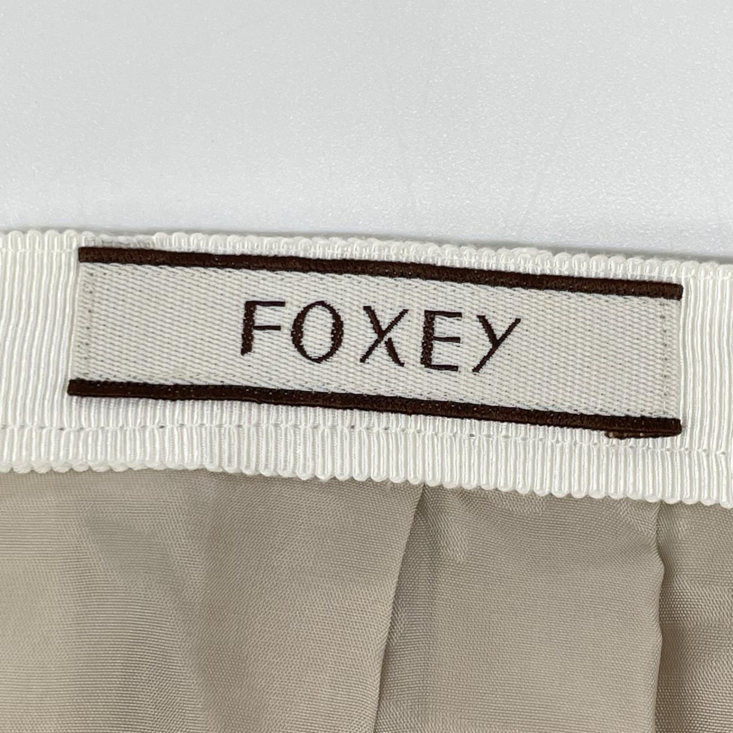FOXEY フォクシー 35398 ベージュ コットンリネン混 ボーダーストライプ ミディアムプリーツスカート スカート