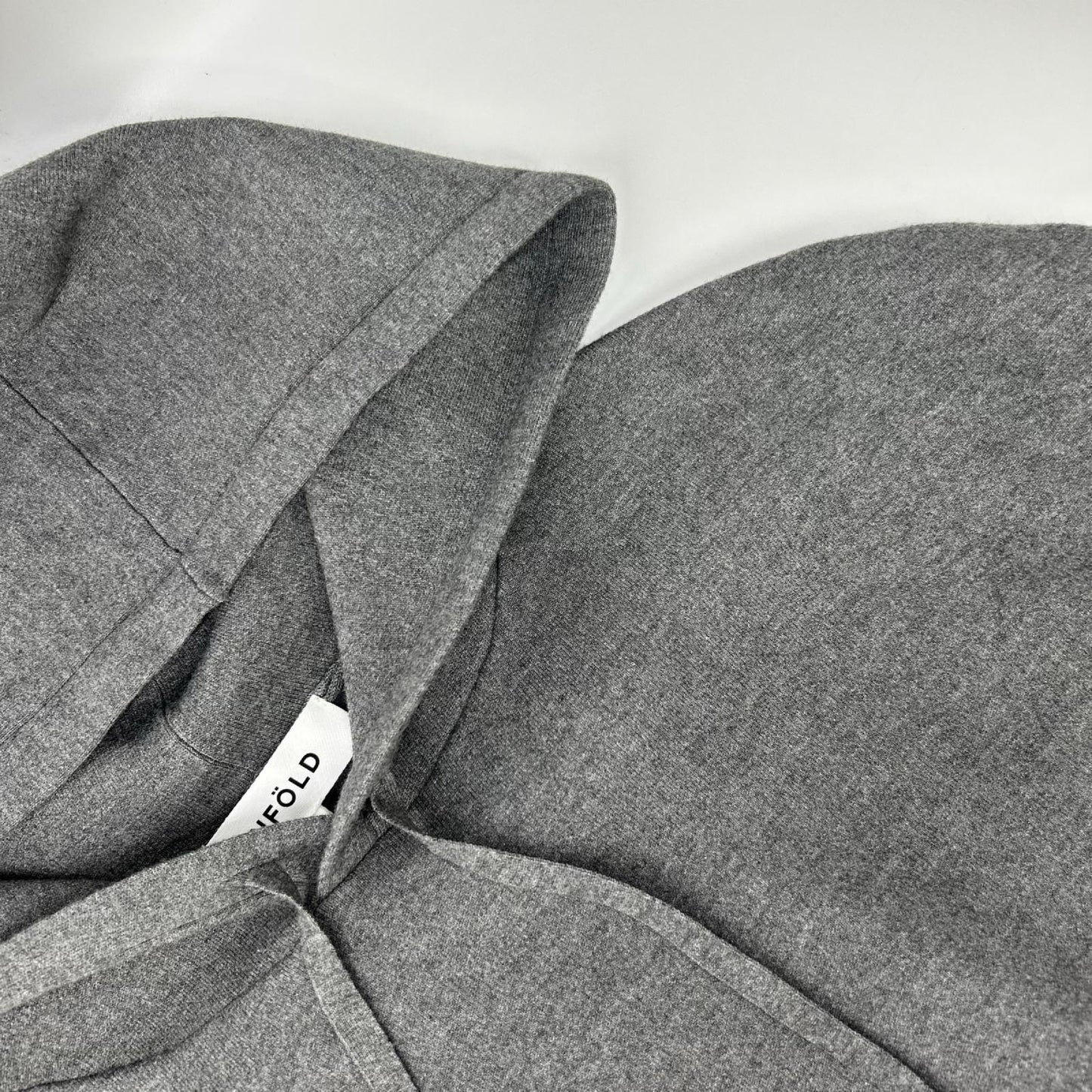 ENFOLD エンフォルド 25AW 300IA170-1861 グレー レーヨン混 CROPPED HOODED PULLOVER トップス