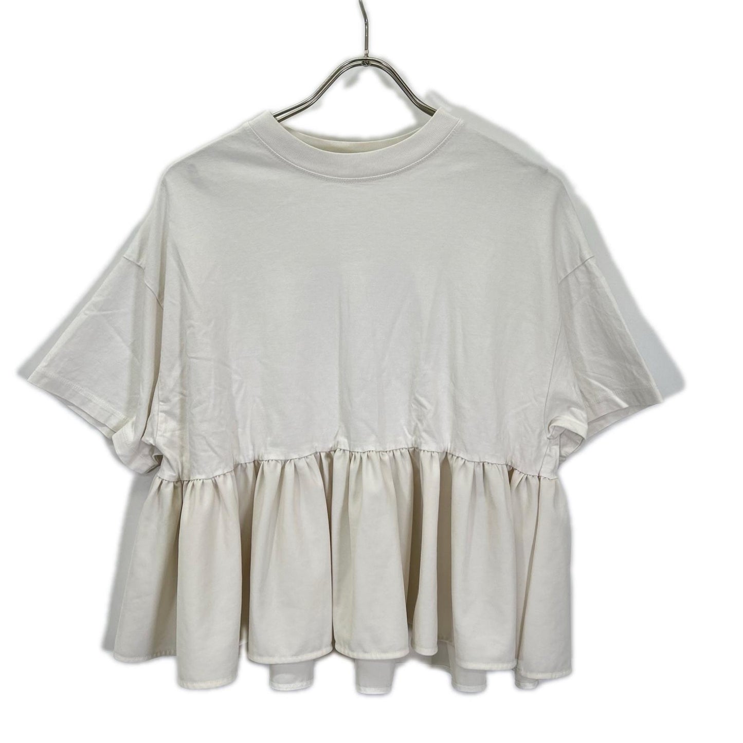 yori ヨリ ホワイト ヘムフリルワイドトップス トップス