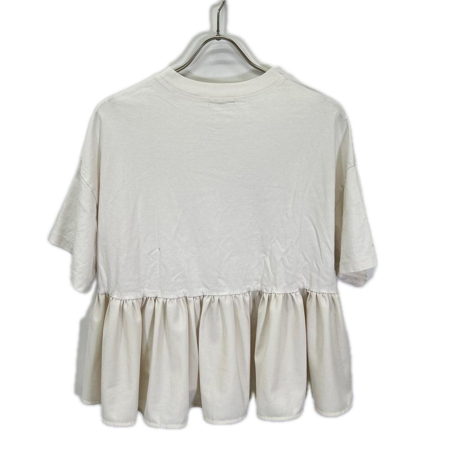 yori ヨリ ホワイト ヘムフリルワイドトップス トップス