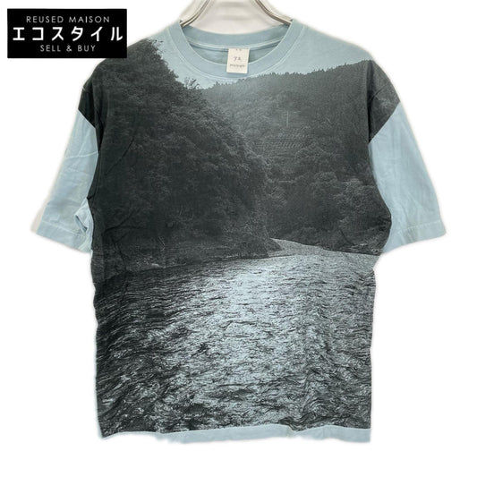 seya. セヤ TK07122J19 ライトブルー コットン WATER-RIVER-B&W PRINT T=SHIRT トップス