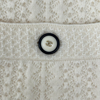 CHANEL シャネル P57346K07533 アイボリー カシミヤ100 ココマークボタン フロントポケット タイトニットスカート スカート
