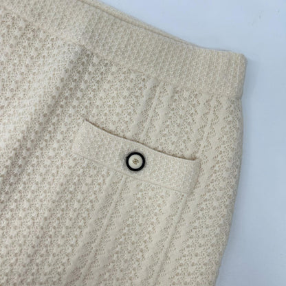 CHANEL シャネル P57346K07533 アイボリー カシミヤ100 ココマークボタン フロントポケット タイトニットスカート スカート