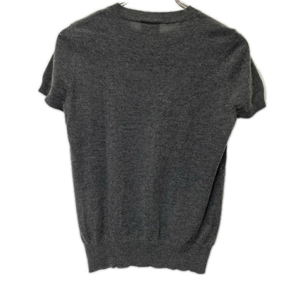 CHANEL シャネル P46718K05948 グレー カシミヤ×シルク ココマークプレート ショートスリーブニットソー トップス