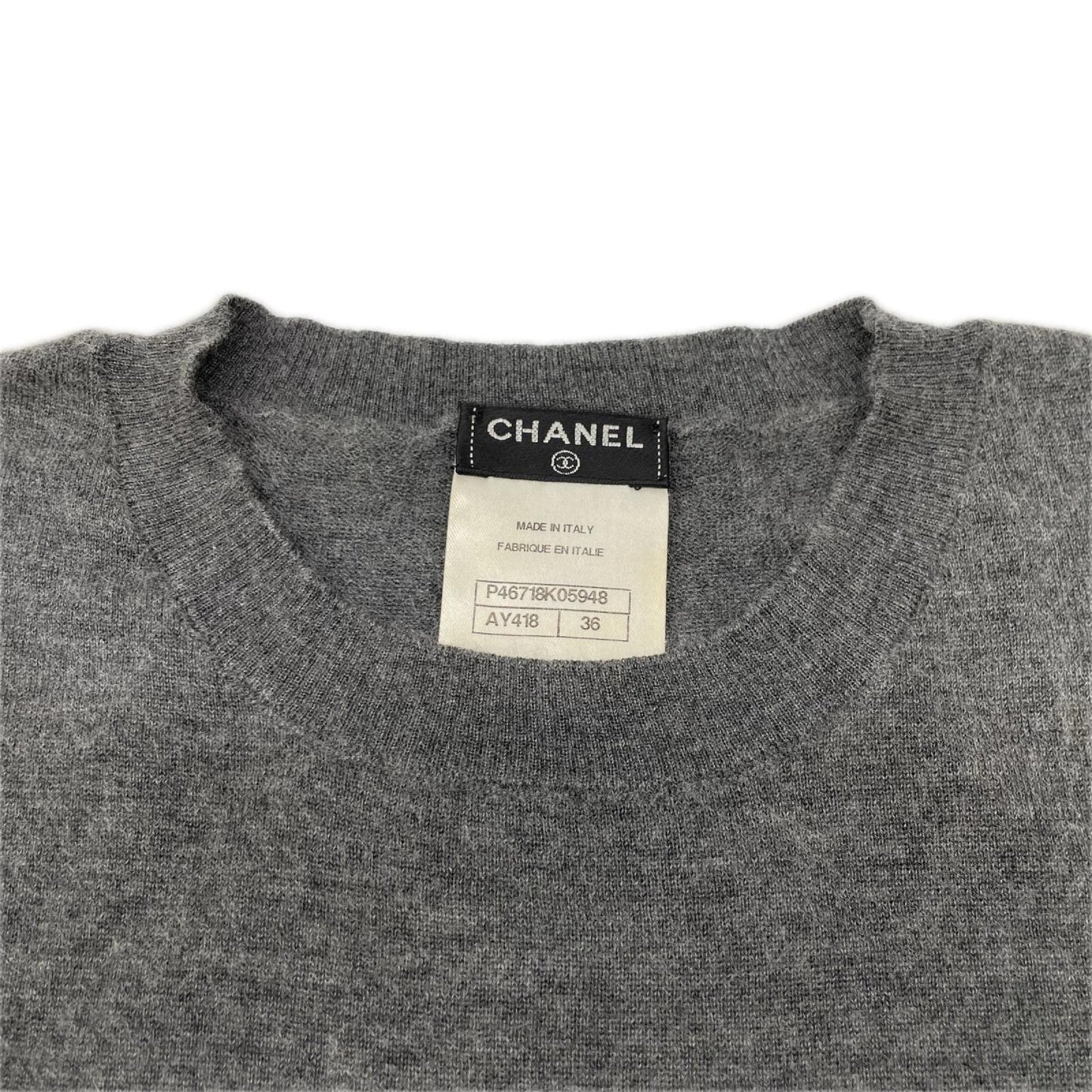 CHANEL シャネル P46718K05948 グレー カシミヤ×シルク ココマークプレート ショートスリーブニットソー トップス