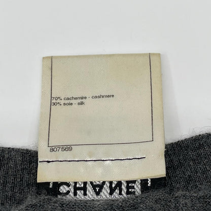 CHANEL シャネル P46718K05948 グレー カシミヤ×シルク ココマークプレート ショートスリーブニットソー トップス