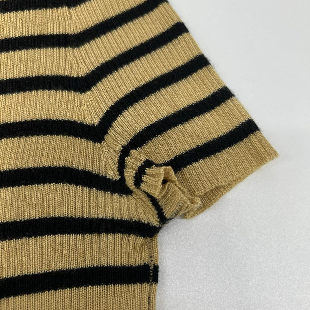 Christian Dior クリスチャンディオール 22SS 024S47AM107 ベージュ×ブラック カシミヤシルク Bee刺繍 ボーダーショートスリーブニットソー トップス