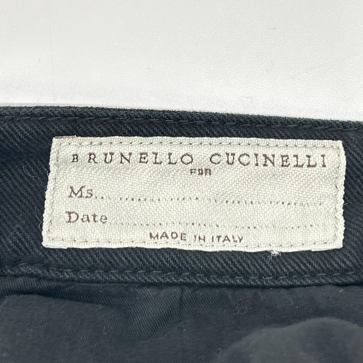 BRUNELLO CUCINELLI ブルネロクチネリ ブラック ボタンフライ ロゴパッチクロップドデニムパンツ ボトムス