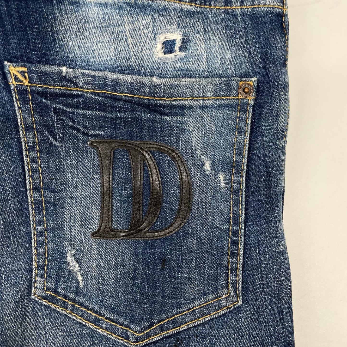 DSQUARED2 ディースクエアード ブルー ボタンフライ Cool Guy Jeans/ダメージ加工 デニムパンツ ボトムス