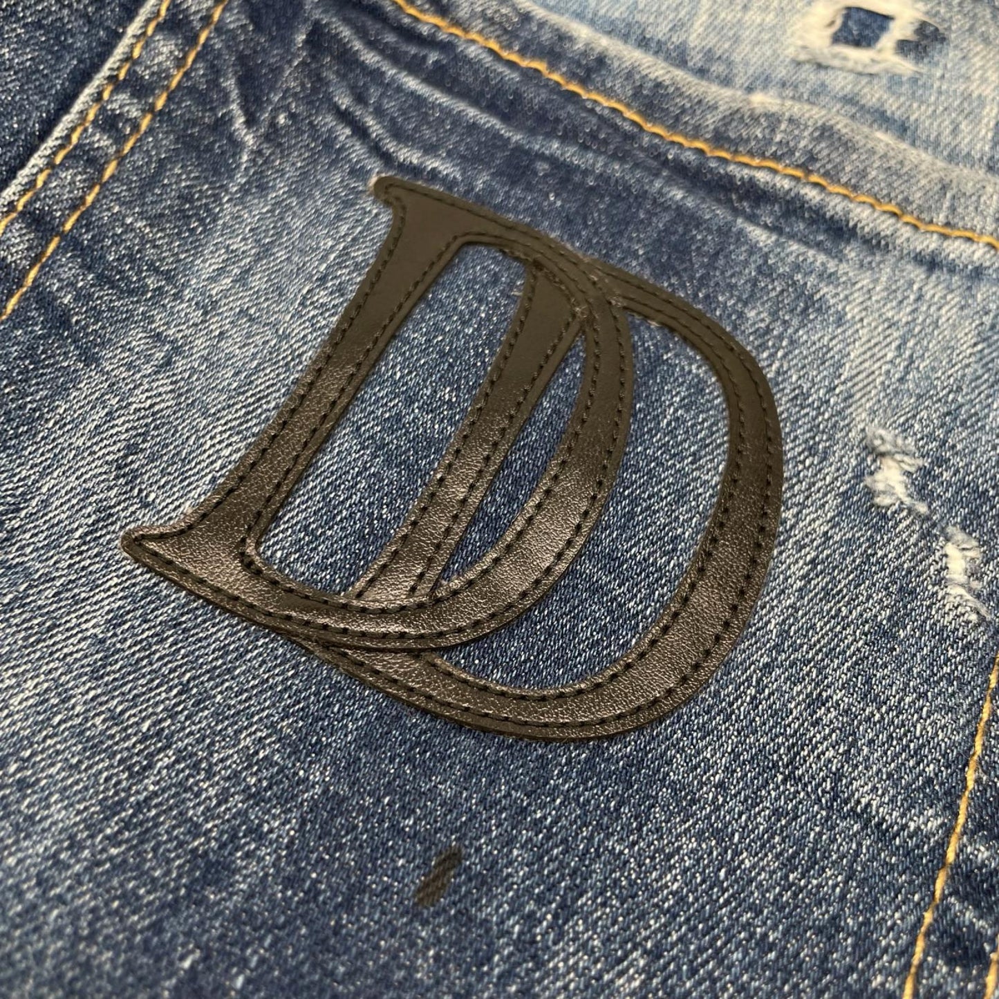 DSQUARED2 ディースクエアード ブルー ボタンフライ Cool Guy Jeans/ダメージ加工 デニムパンツ ボトムス