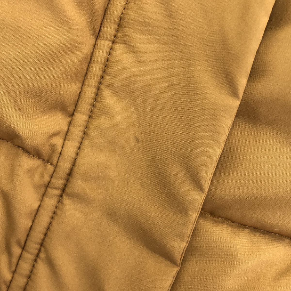 DENHAM デンハム ベージュ スタンドカラー クロップドダウンジャケット トップス