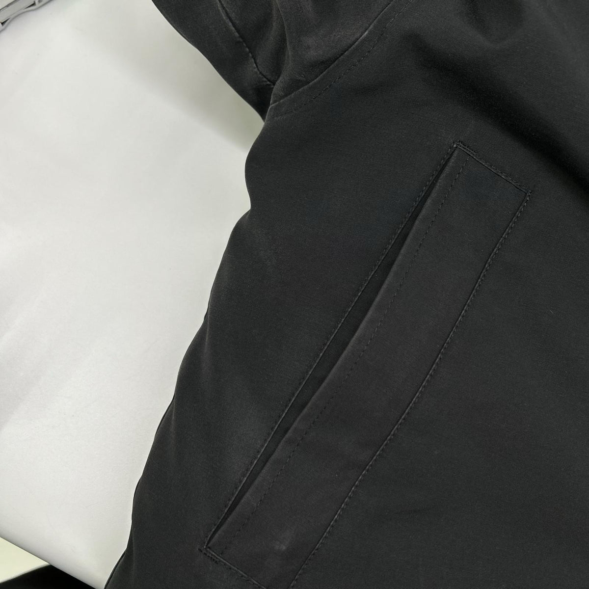 CANADA GOOSE カナダグース 国内正規 7967JL LABRADOR BOMBER/ラブラドールボンバー ブラック コヨーテファーフーデッドダウンジャケット ジャケット