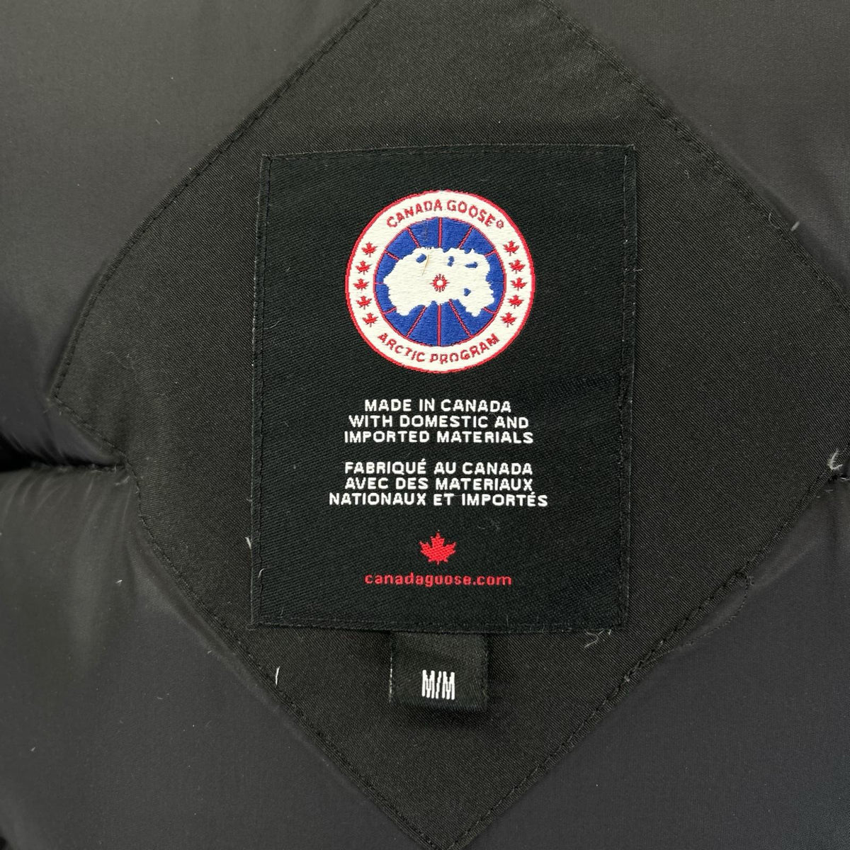 CANADA GOOSE カナダグース 国内正規 7967JL LABRADOR BOMBER/ラブラドールボンバー ブラック コヨーテファーフーデッドダウンジャケット ジャケット