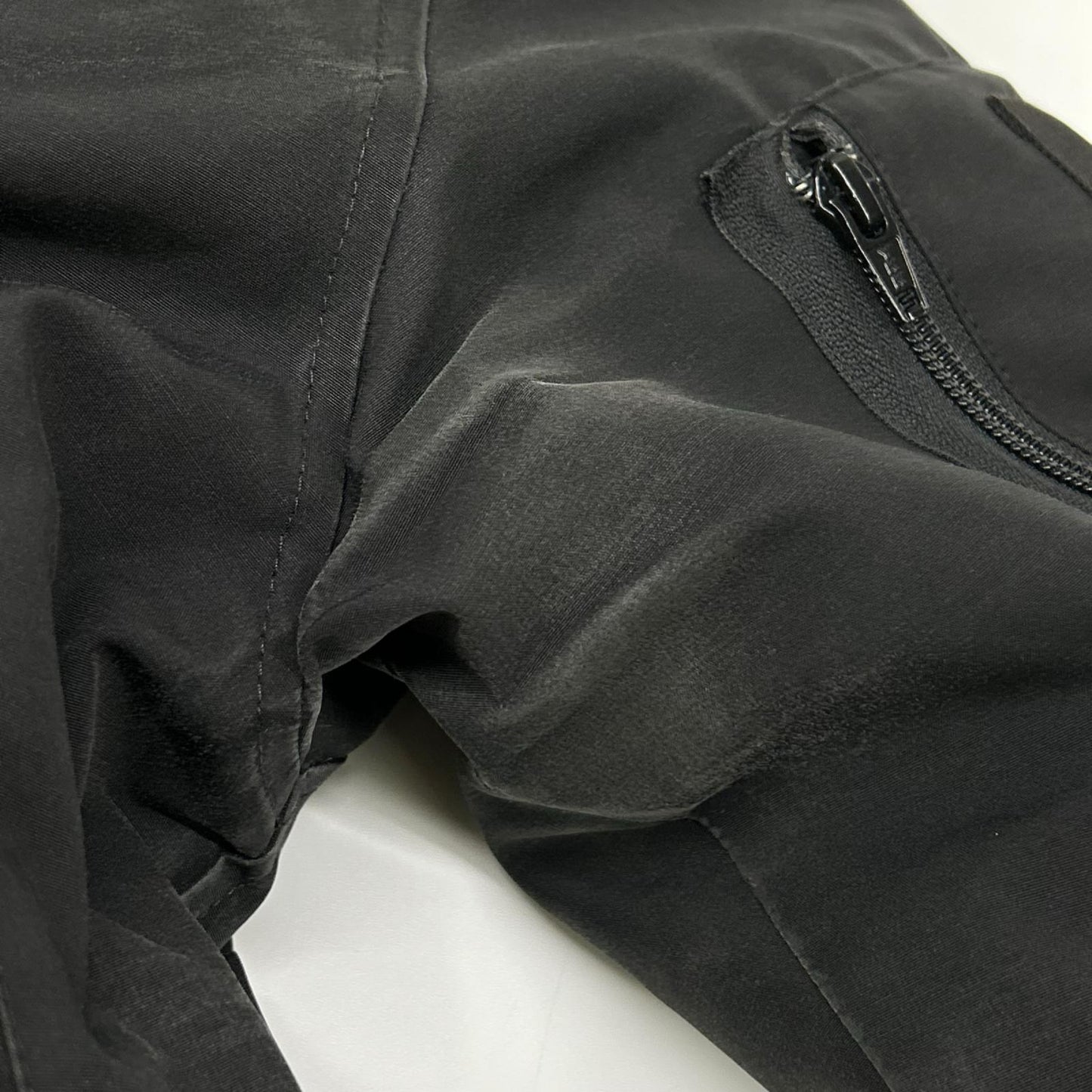 CANADA GOOSE カナダグース 国内正規 7967JL LABRADOR BOMBER/ラブラドールボンバー ブラック コヨーテファーフーデッドダウンジャケット ジャケット