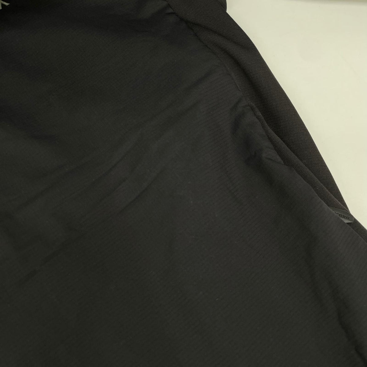 ARC'TERYX アークテリクス X000007349 23年 ブラック ATOM JACKET アトムジャケット ジャケット