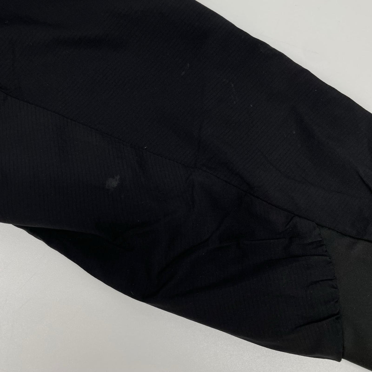 ARC'TERYX アークテリクス X000007349 23年 ブラック ATOM JACKET アトムジャケット ジャケット