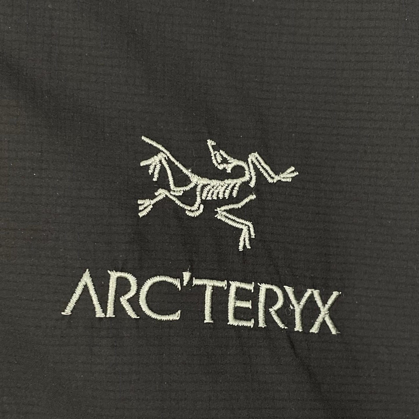 ARC'TERYX アークテリクス X000007349 23年 ブラック ATOM JACKET アトムジャケット ジャケット