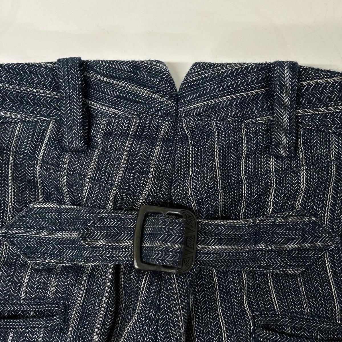 RRL ダブルアールエル 782959827001 イタリア製 インディゴ コットン×リネン シンチバック センタープレス ストライプ テーパードスラックス ボトムス