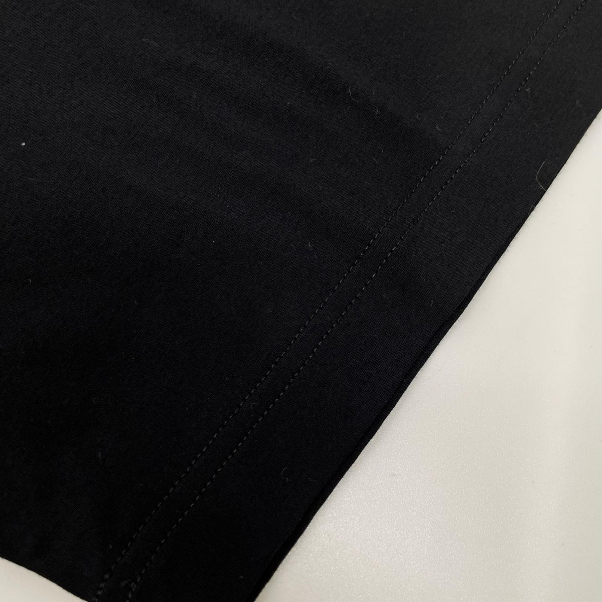 PRADA プラダ 26SS UJN661 SWMO ブラック トライアングルプレート ボックスシルエット Re-Nylon xジャージー Tシャツ トップス