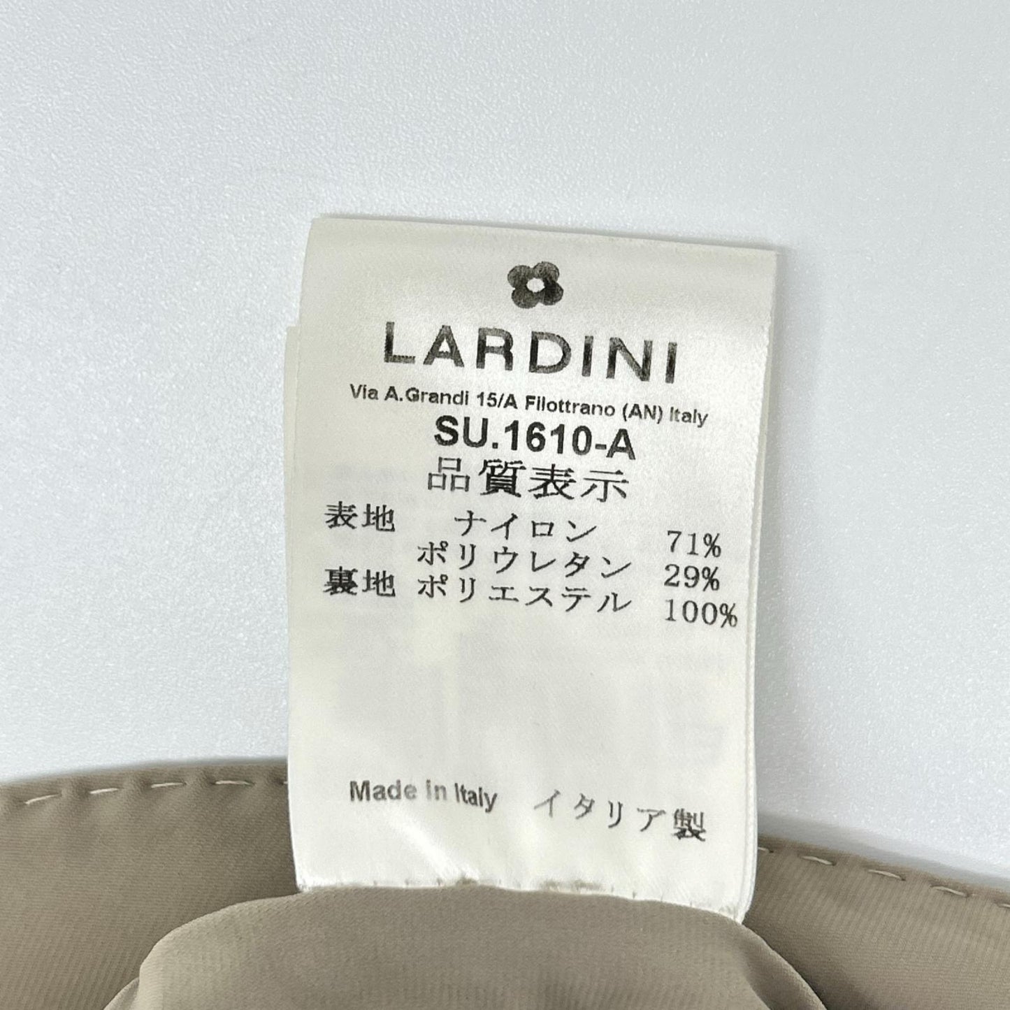 LARDINI ラルディーニ JY031AQ ベージュ ナイロン ストレッチ 3Bシングルジャケット/パンツ 2Pスーツセットアップ スーツ セットアップ