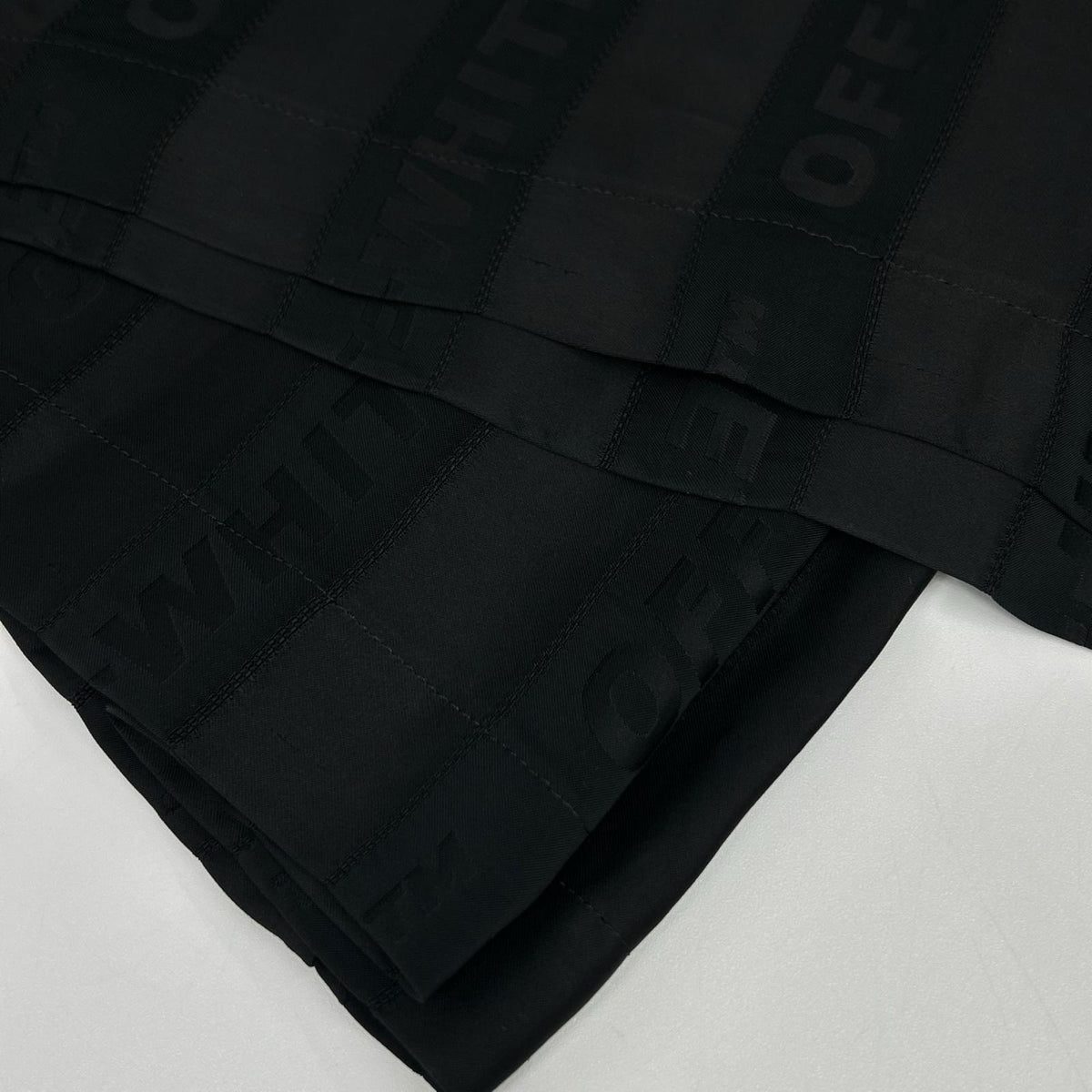 OFF-WHITE オフホワイト OWCA078R19C85057 ブラック ロゴストライプ ワイドパンツ ボトムス