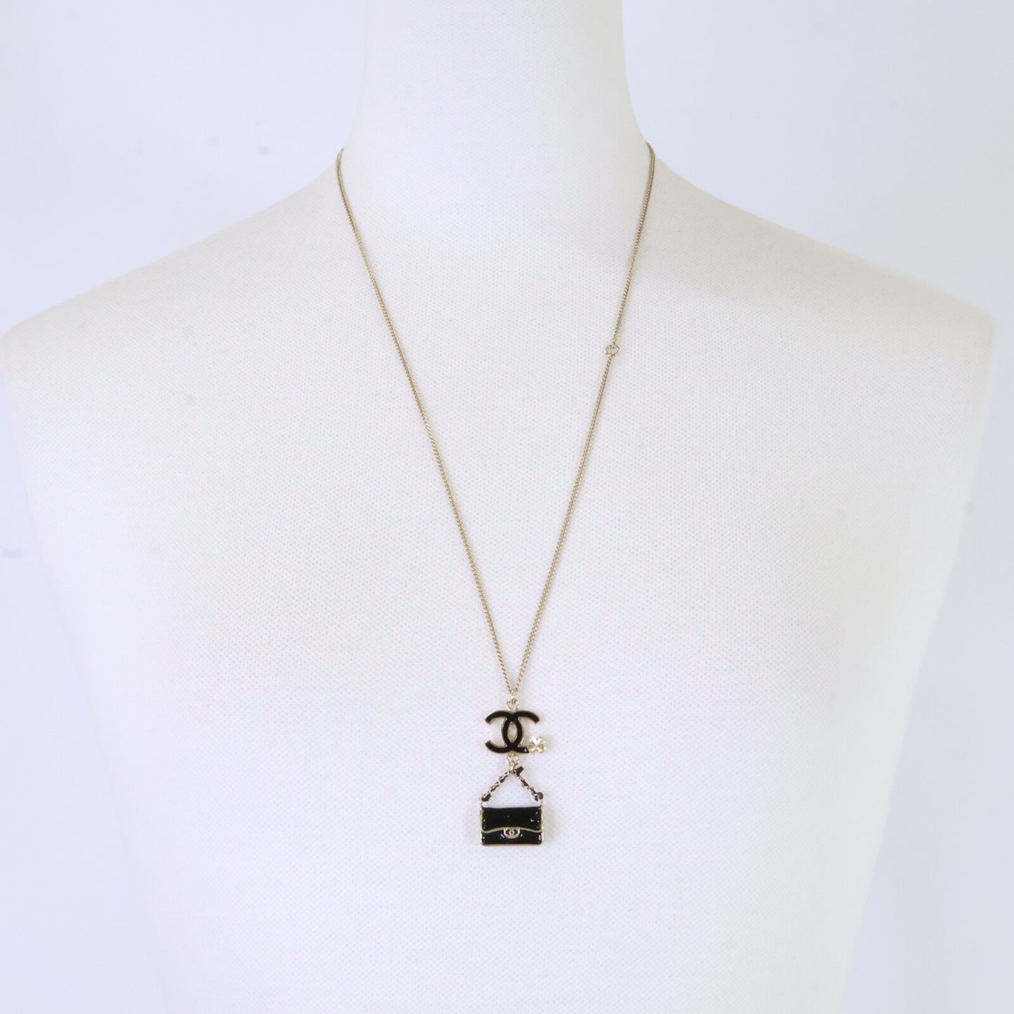 CHANEL シャネル 美品 B12A マトラッセバッグ/クローバー＆ココマークモチーフ ロングチェーン ネックレス