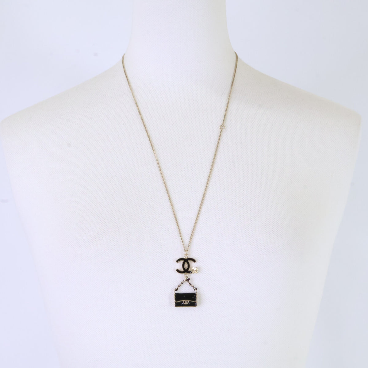 CHANEL シャネル 美品 B12A マトラッセバッグ/クローバー＆ココマークモチーフ ロングチェーン ネックレス