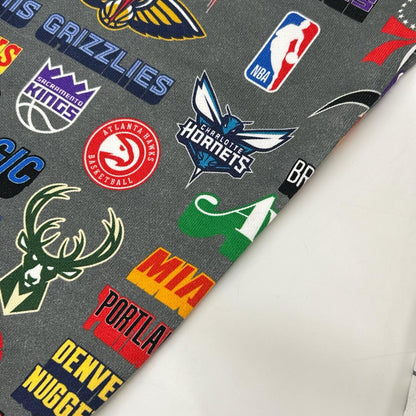 AWAKE NY アウェイクニューヨーク 【×NEW ERA×NBA】グレー チームロゴ スウェットパンツ ボトムス