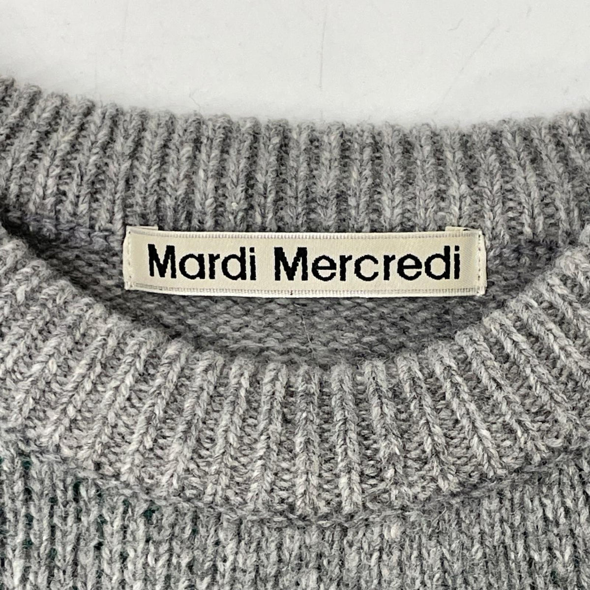 MardiMercredi マルディメクルディ MFK13KN001 グレー×グリーン カシミヤブレンド ロゴデザイン ニットプルオーバー トップス
