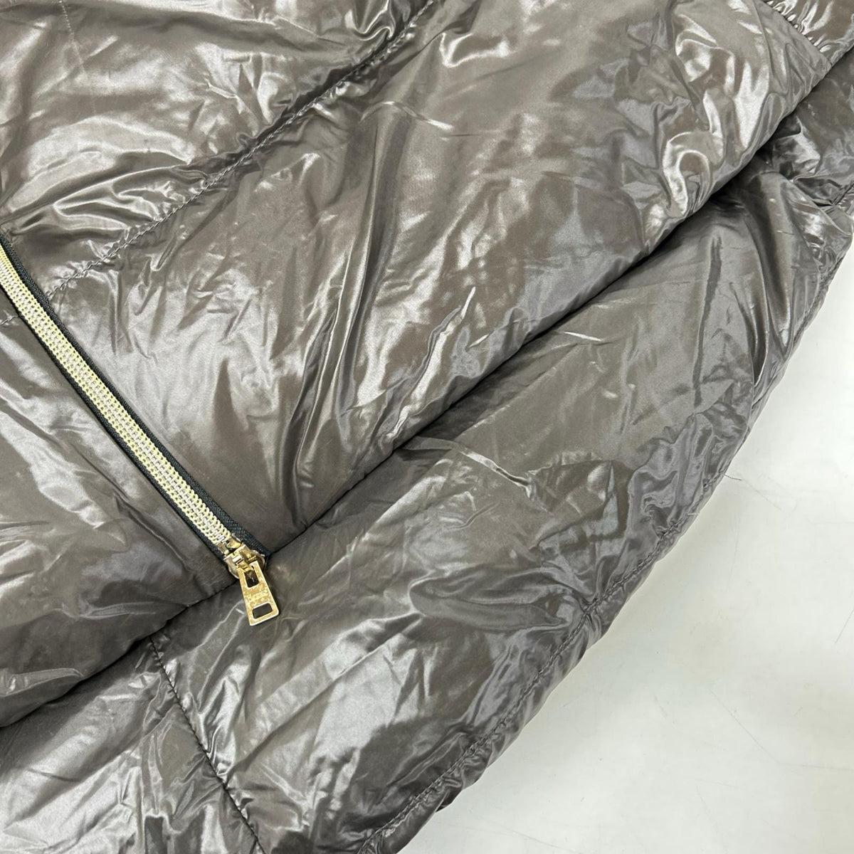 HERNO ヘルノ PI002140D 25年製 グレー フェイクファー ハイネック ダウンジャケット ジャケット
