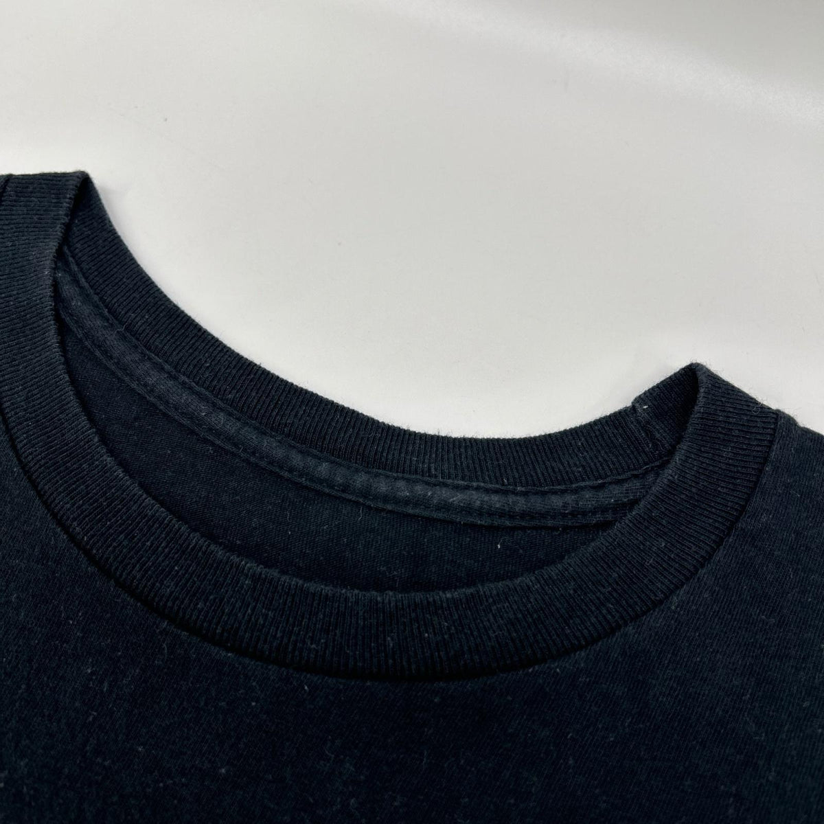 SUBWARE サブウェア ブラック STASH CAN スプレー缶プリントTシャツ トップス