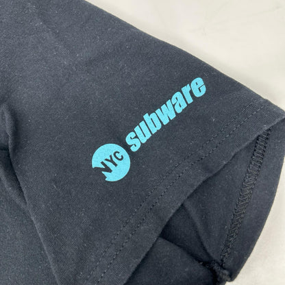 SUBWARE サブウェア ブラック STASH CAN スプレー缶プリントTシャツ トップス