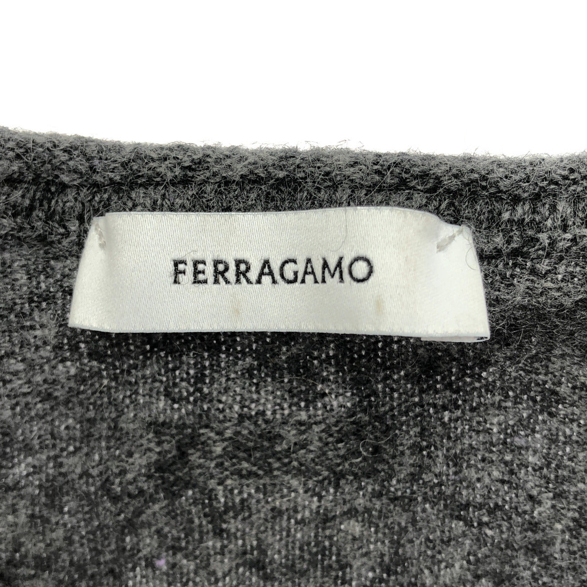 SalvatoreFerragamo サルバトーレフェラガモ チャコール カシミア100 クルーネック ロングスリーブ ニット トップス