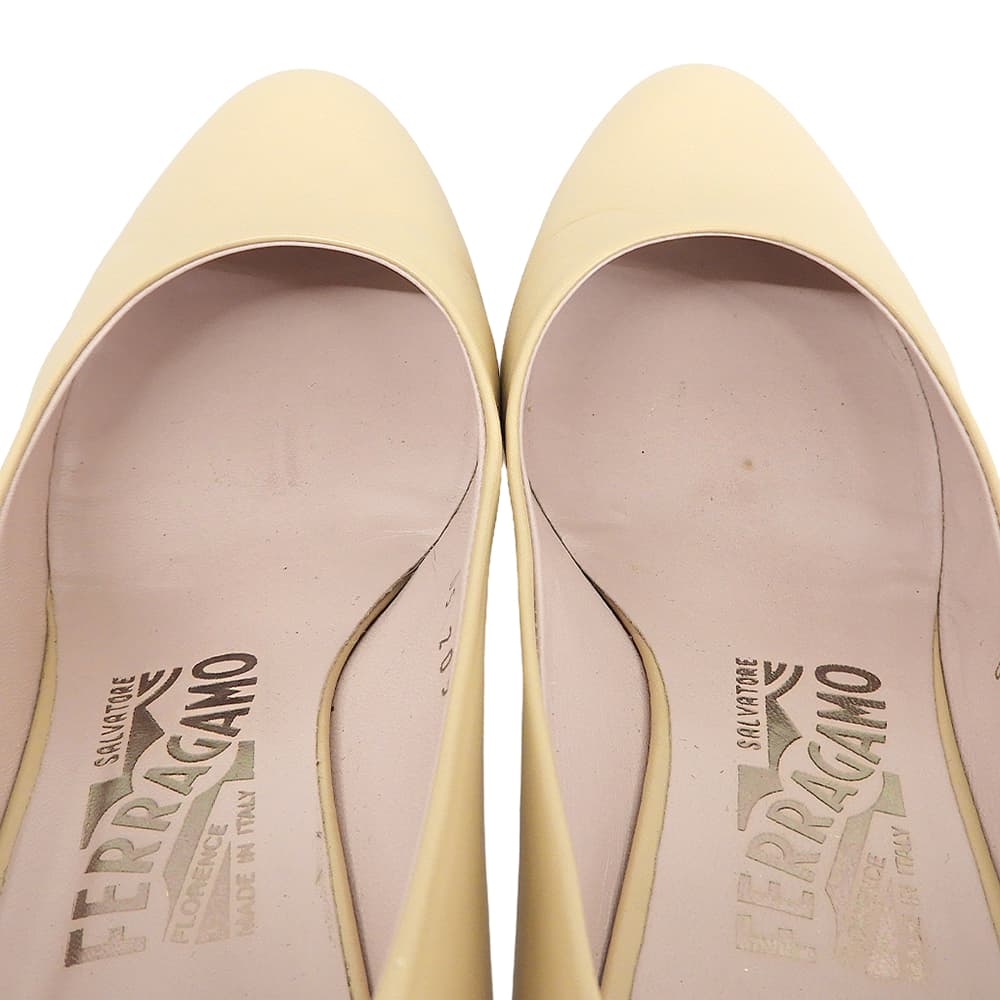 SalvatoreFerragamo サルバトーレフェラガモ レザー ヒールパンプス シューズ レディース ベージュ 5 1/2D DS20561 シューズ