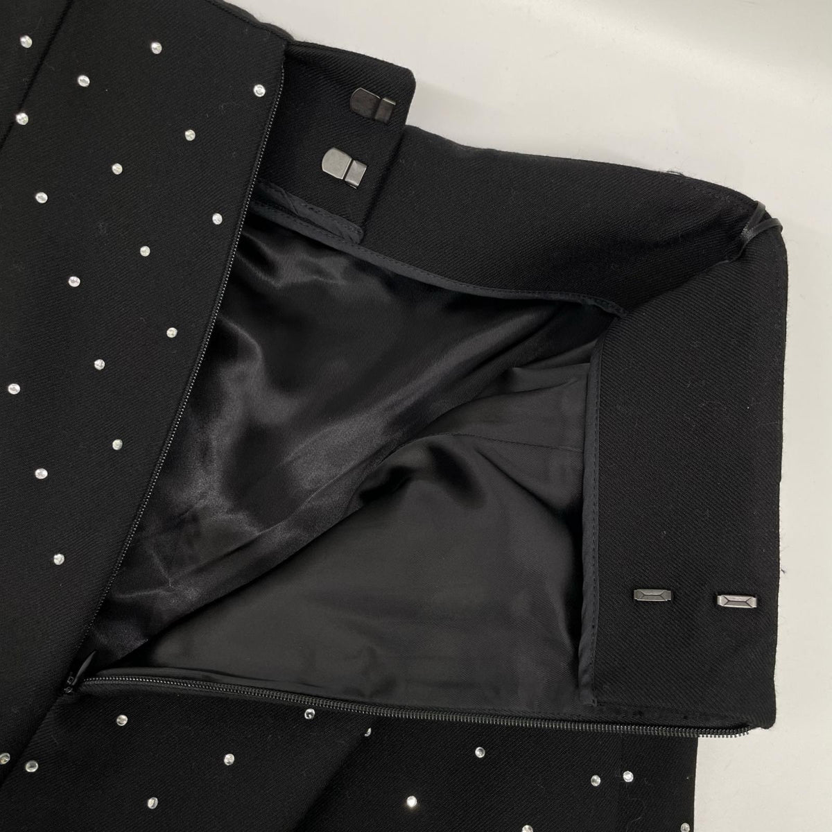 BALENCIAGA バレンシアガ 596427 19年製 ブラック ラインストーン Aラインフレアスカート スカート