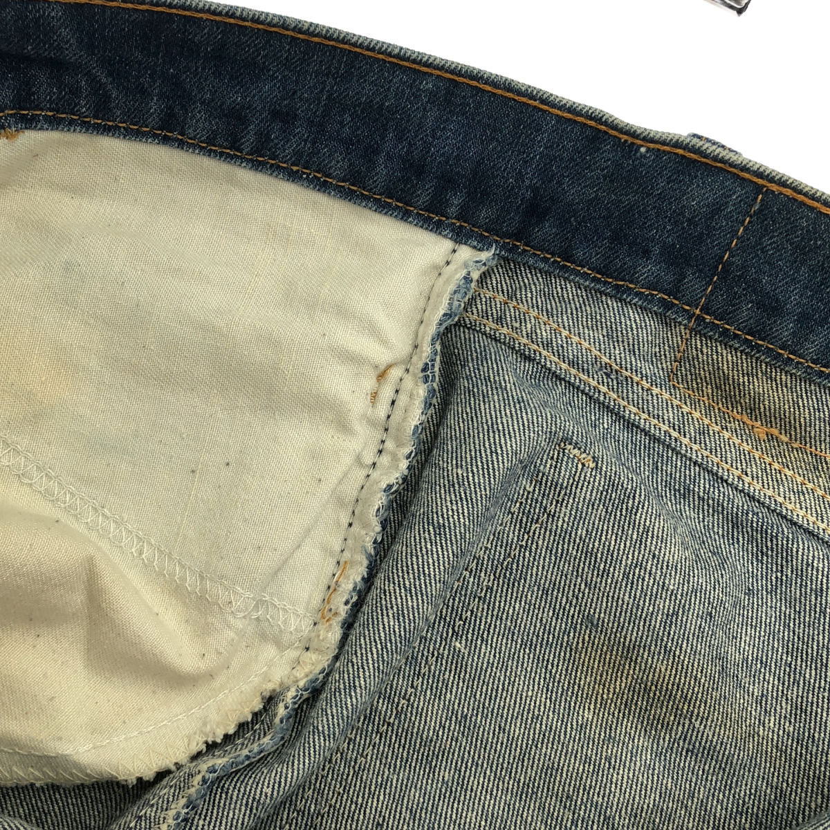 HTC エイチティーシー 【Denim Doctors】インディゴ リーバイスボディ スタッズ リメイクフレアデニムパンツ ボトムス