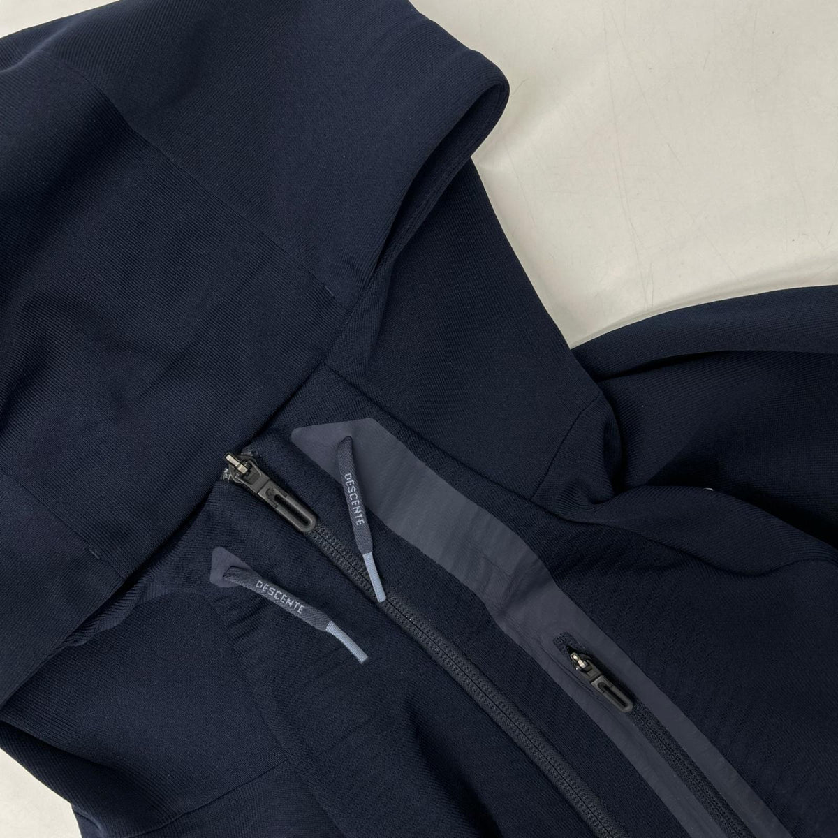 DESCENTE デサント DJMXGF12 ネイビー テックジャガード フーディージャケット ジャケット