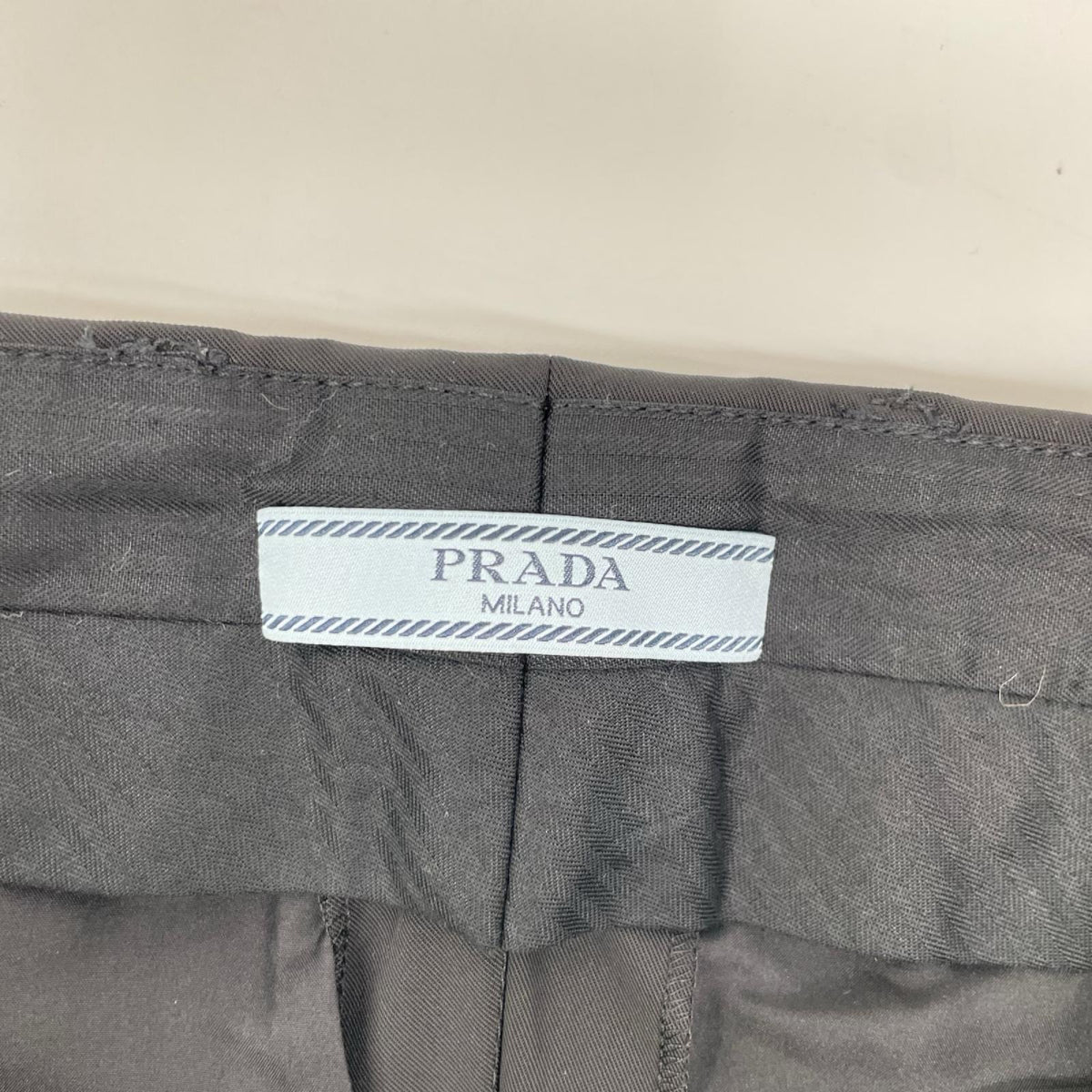 PRADA プラダ DNA528 S111 ブラック ポリエステル センタープレス テーパードスラックス ボトムス