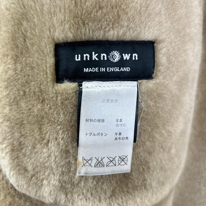 Unknown LONDON アンノウン 【Demi-Luxe BEAMS別注】ブラウン ムートン トグルボタン ダッフルコート コート